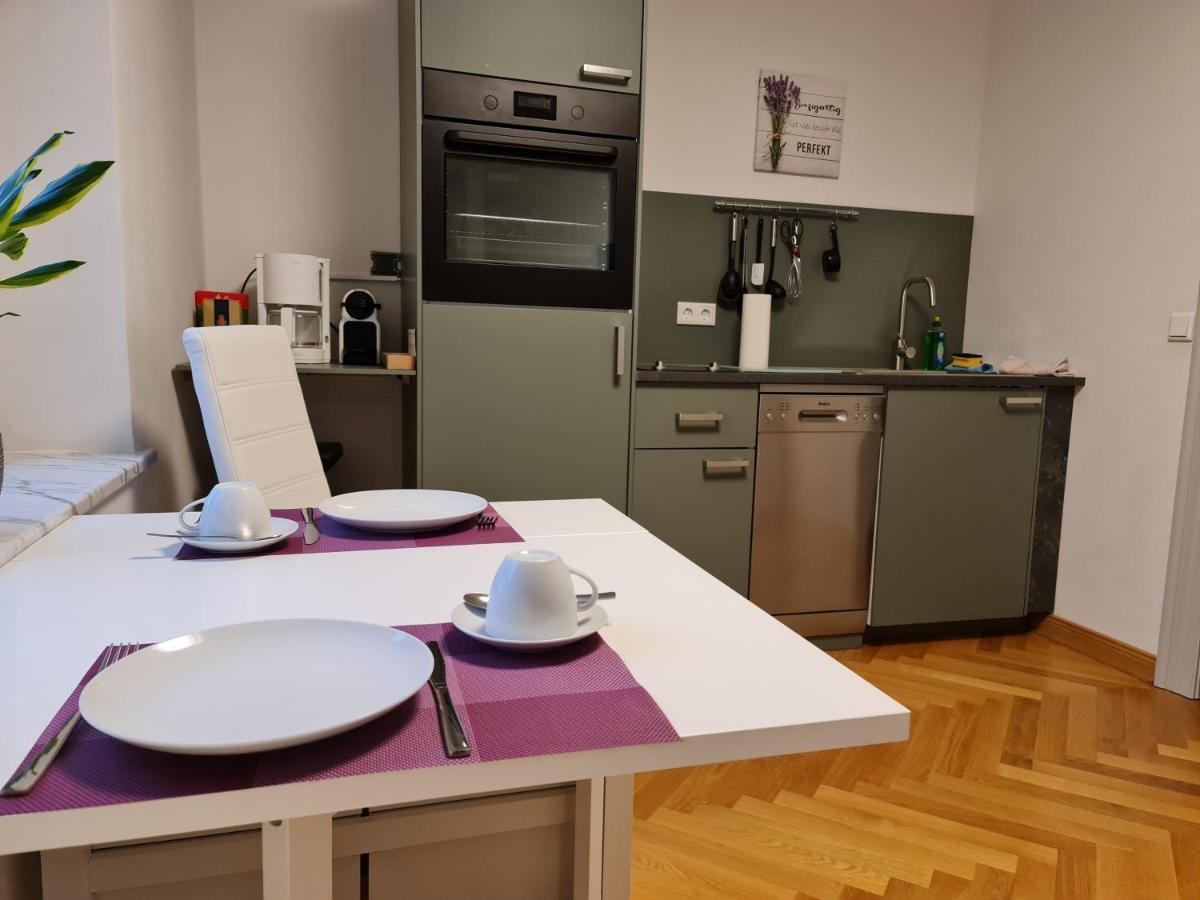 Appartements In Schoner Burganlage Jena Exteriör bild